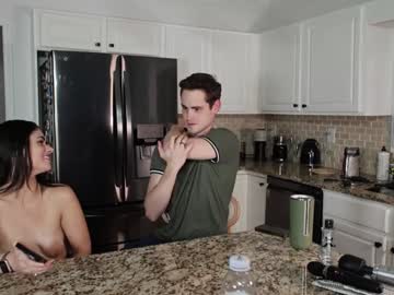 webcam couple ari_lovexo live cam image #11169385