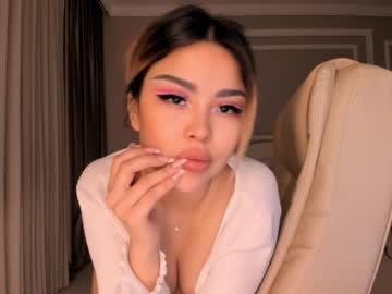webcam girl bae_suz live cam image #2077799