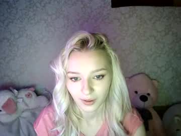 webcam girl kelly_mitch live cam image #4174809