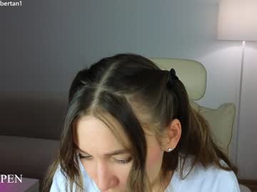 webcam girl ambertan1 live cam image #11785790