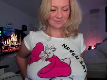 webcam girl kiradivine live cam image #893164