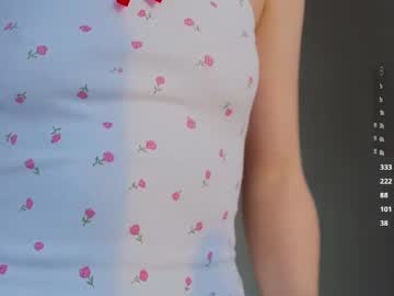 webcam girl emmi_rosee live cam image #11783004