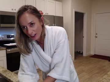 webcam girl holihurricane live cam image #12480925