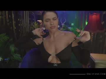 webcam girl lucieoude_ live cam image #3527056