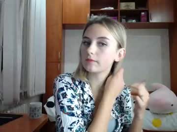 webcam girl melena_shy live cam image #251113