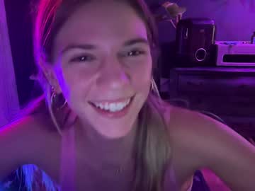 webcam girl oliviahansleyy live cam image #11523588