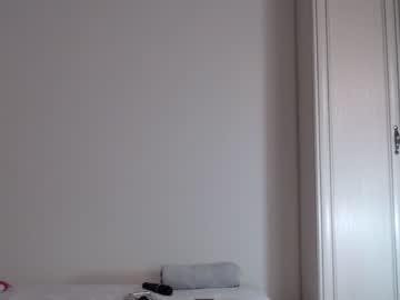 webcam girl carmela_fox live cam image #3665335