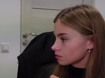 webcam girl abby_laker live cam image #11556236