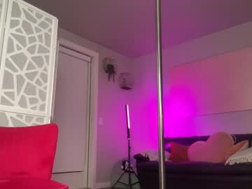 webcam girl saraloverays live cam image #8659385