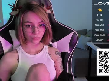 webcam girl moonless_ live cam image #1057374