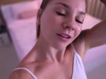 webcam girl cute__foxy live cam image #12763381
