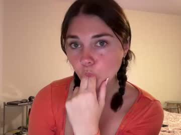 webcam girl queencassidyy live cam image #7185734