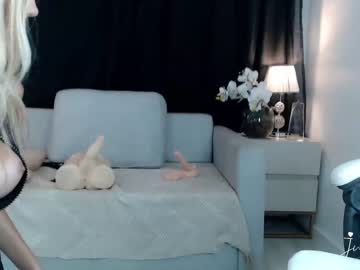 webcam girl jully_lov live cam image #9320541