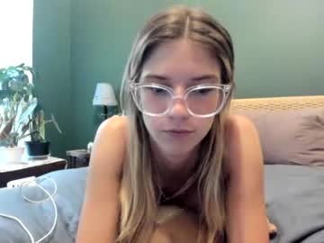 webcam girl oliviahansleyy live cam image #9404111