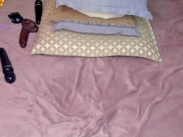 webcam girl lean_lie live cam image #5004477