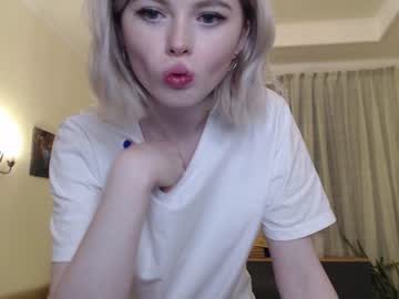 webcam girl yvaine777 live cam image #1198966