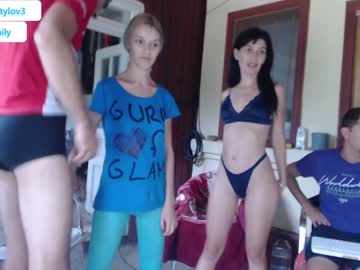 webcam couple danamily live cam image #3476717