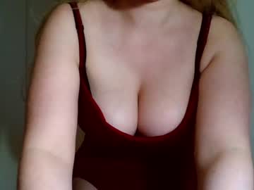 webcam girl sweat_mia live cam image #9455910