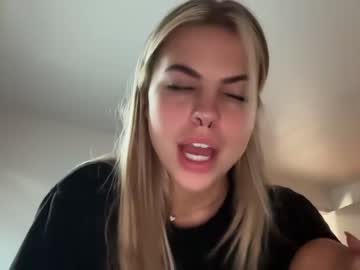 webcam girl cxbraj live cam image #7833872