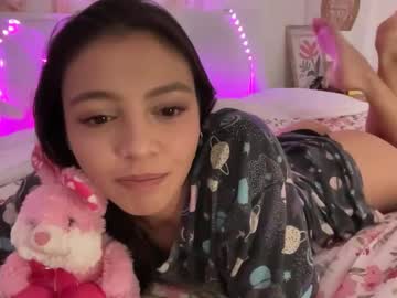 webcam girl keirasworld live cam image #12786200