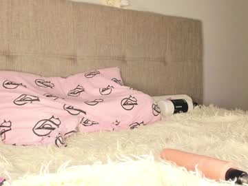 webcam girl josephinee_054 live cam image #10533955