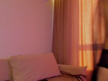 webcam girl angella_kleee live cam image #7990902