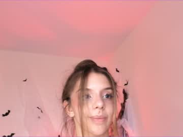 webcam girl lesi_moon live cam image #7559006