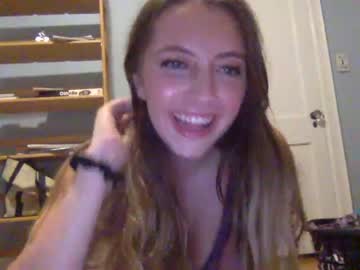 webcam girl kylie_x_heart live cam image #351822
