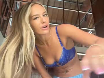 webcam girl peachy_paige live cam image #12507838