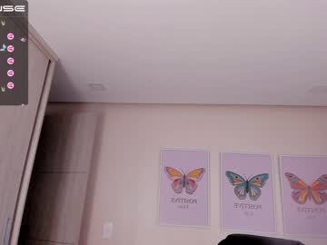 webcam girl salomee_11 live cam image #2284534