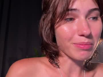 webcam girl helensheaven live cam image #10131120