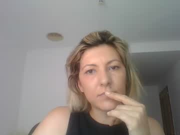webcam girl lara_flame live cam image #6366028