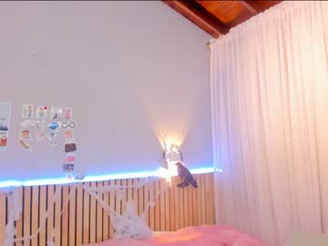 webcam girl little_effy18 live cam image #7022255