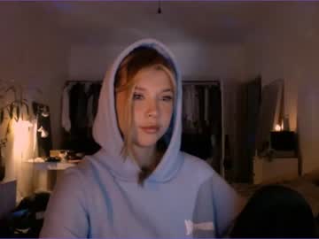 webcam girl bitter_moon live cam image #4570161
