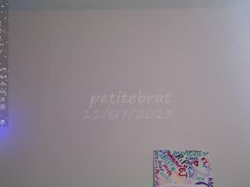 webcam girl petitebrat live cam image #7583017