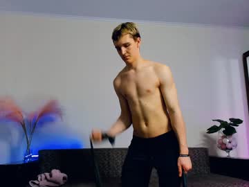 webcam man l_adonis_l live cam image #554665