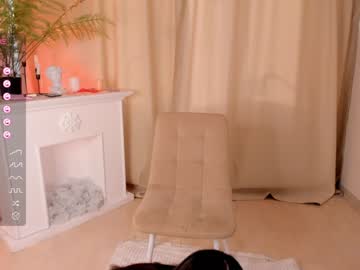 webcam girl juliepenningtona live cam image #6872956