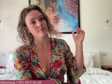 webcam girl bloomyogi live cam image #4748078