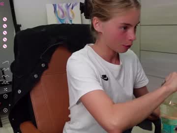 webcam girl abby_laker live cam image #10169411