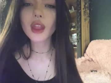 webcam girl bmwm5f90 live cam image #11870407