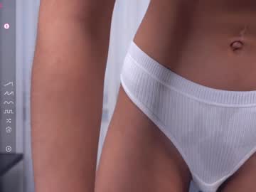 webcam girl synneeastes live cam image #10009149