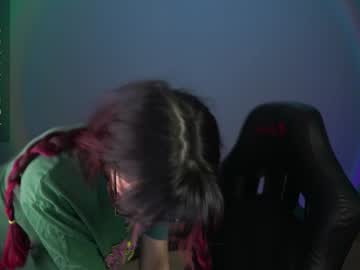webcam girl greeny_mat live cam image #11641440