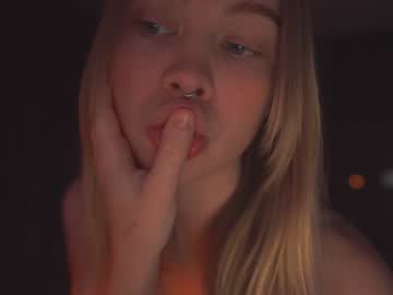 webcam girl bibi_it_is live cam image #5755256