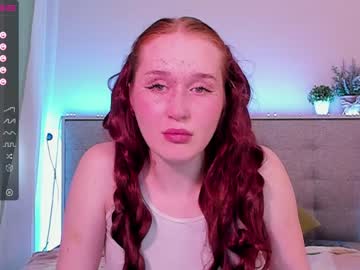 webcam girl strawberry_sunset live cam image #2986966