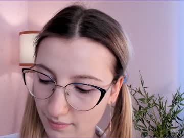 webcam girl katiehastey live cam image #8376092