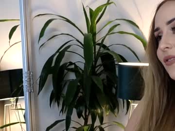 webcam girl ginnybabe_ live cam image #9129643