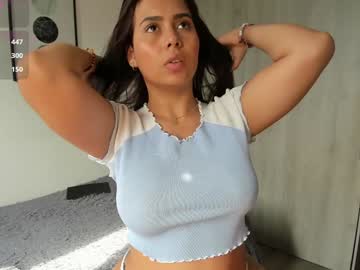 webcam girl abigail_w live cam image #12115659