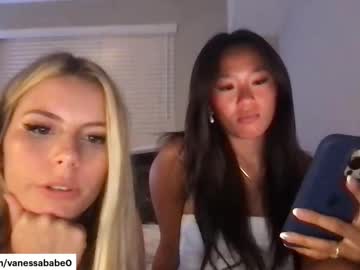 webcam girl lolkylie live cam image #12637833