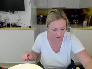 webcam girl kiradivine live cam image #1141315