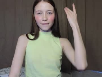 webcam girl lovelydelmel live cam image #8676572